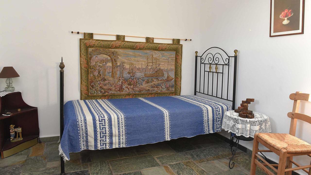 Anemos And Almyra Apartment Kini Ngoại thất bức ảnh