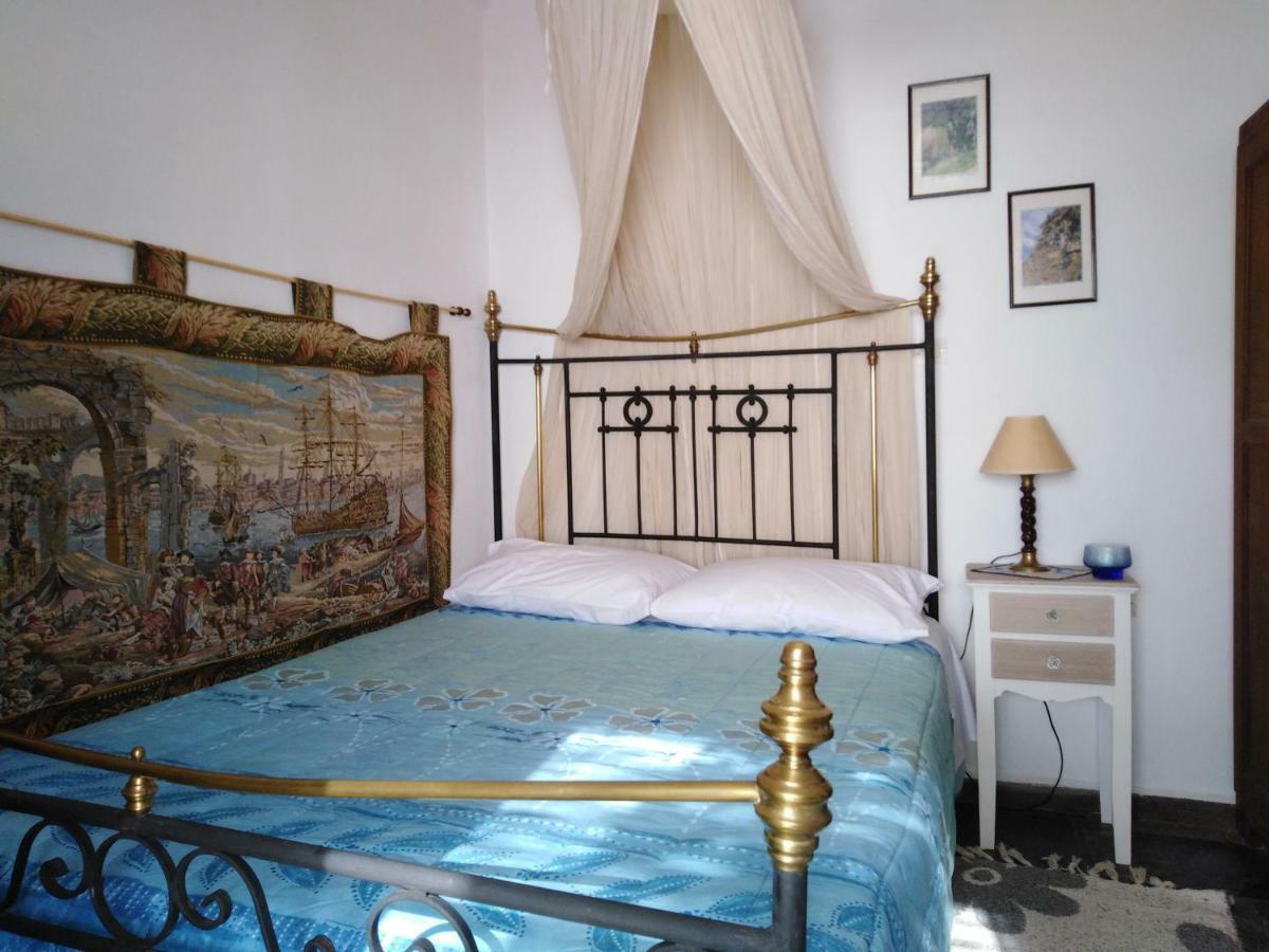 Anemos And Almyra Apartment Kini Ngoại thất bức ảnh