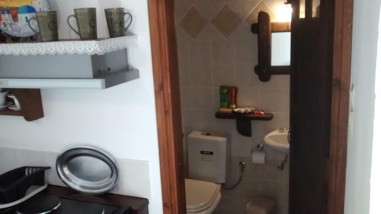 Anemos And Almyra Apartment Kini Ngoại thất bức ảnh