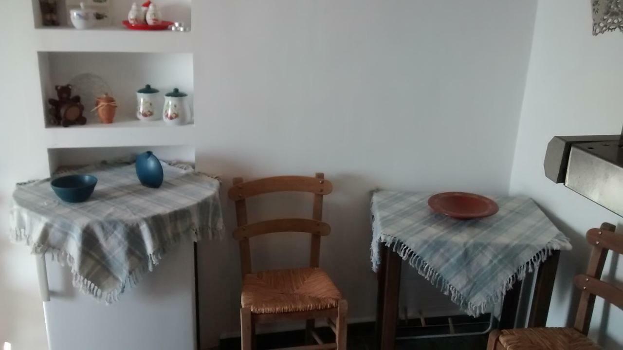 Anemos And Almyra Apartment Kini Ngoại thất bức ảnh